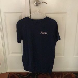 American Eagle t shirt